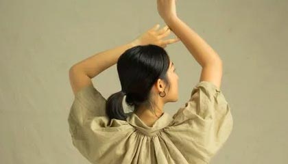 “甲亢哥”深夜落地黄花机场，粉丝：他有点感冒希望别投喂辣椒和小龙虾