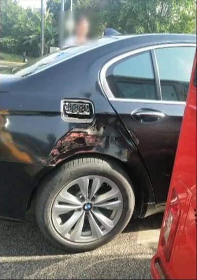 2018年，残疾夫妇撞坏百万豪车，想分期4年半赔钱，结局如何？