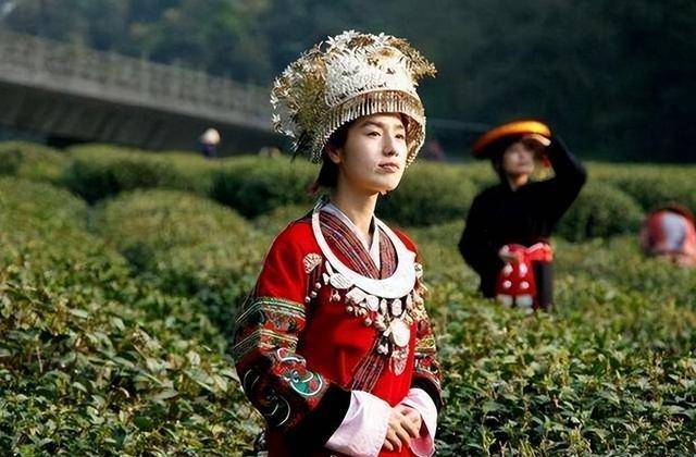 16岁的她因长相灵动，被印张人民币上！如今现状如何？快来瞧瞧！