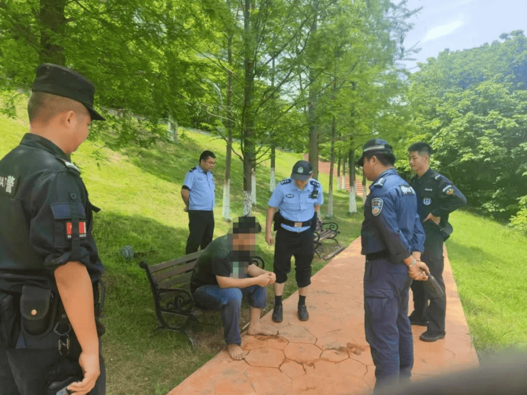 “给你多放一勺冻冻，不要死”！25岁小伙轻生前点奶茶，店主骑手果断报警