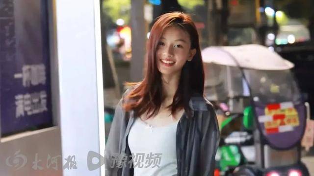 15岁女孩撞脸张柏芝全网走红，于正最新发文：已联系上她！