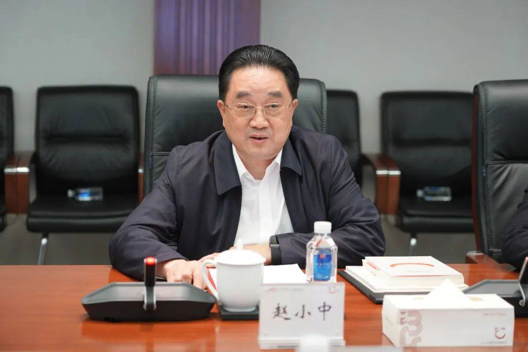 中信证券董事长(中信证券董事长张佑君级别)